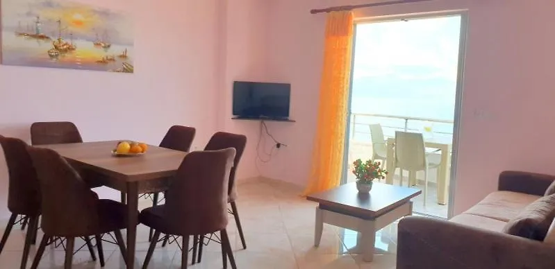 Sea View Vacation Apartment Sarandë