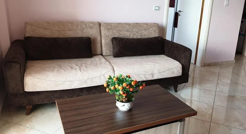 Sea View Vacation Apartment Sarandë